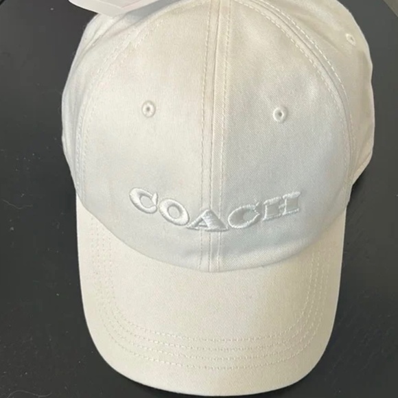 Coach Embroidered Baseball Hat Color Chalk NWT - Picture 1 of 5